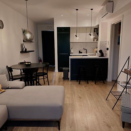 Dawn & Dusk - Modern Two Bedroom Apartment With Mountain Views Cilipi Exterior photo
