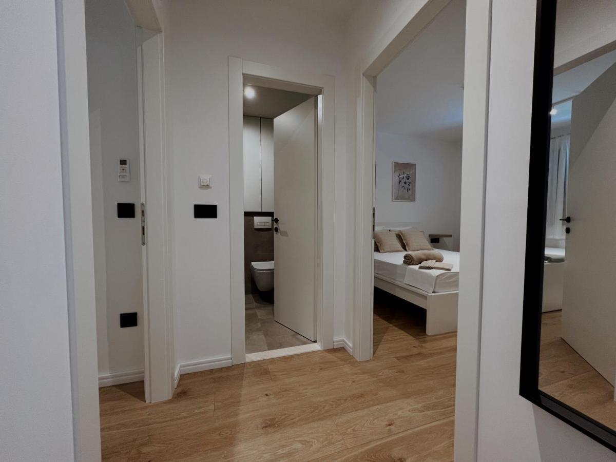 Dawn & Dusk - Modern Two Bedroom Apartment With Mountain Views Cilipi Exterior photo