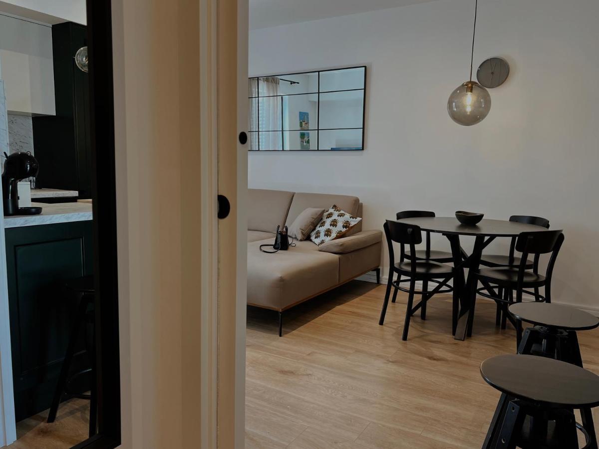 Dawn & Dusk - Modern Two Bedroom Apartment With Mountain Views Cilipi Exterior photo