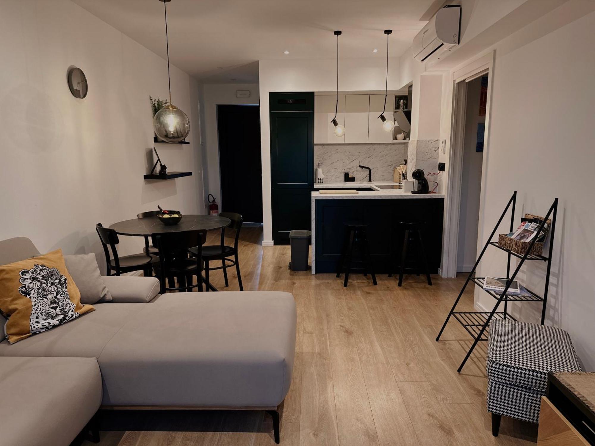 Dawn & Dusk - Modern Two Bedroom Apartment With Mountain Views Cilipi Exterior photo